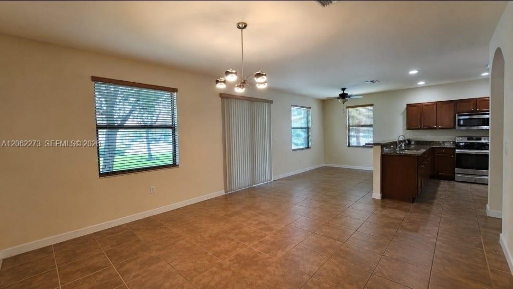 8890 W 33rd Ave, Hialeah, FL 33018 Photo