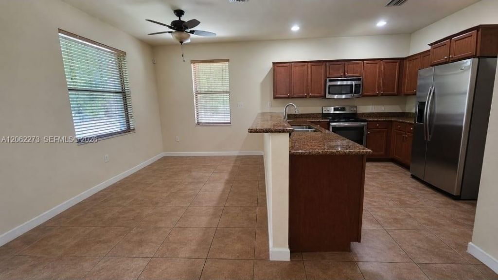 8890 W 33rd Ave, Hialeah, FL 33018 Photo