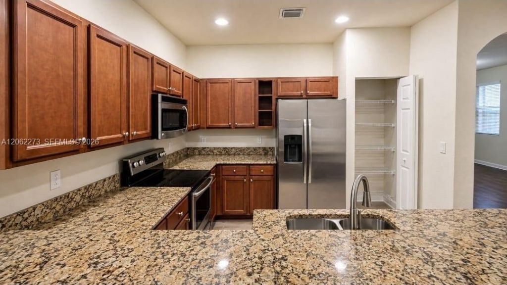 8890 W 33rd Ave, Hialeah, FL 33018 Photo