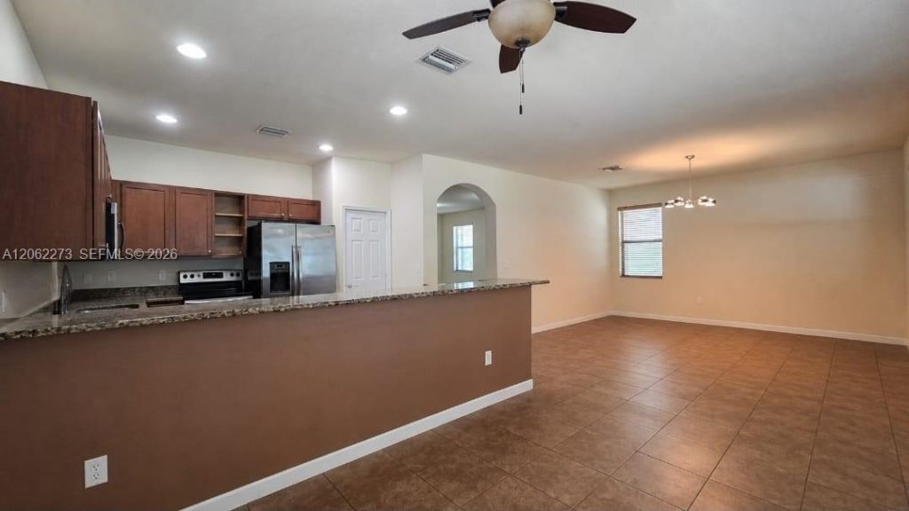 8890 W 33rd Ave, Hialeah, FL 33018 Photo