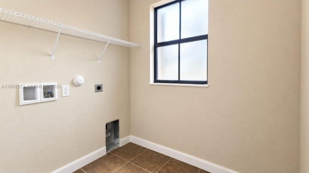 8890 W 33rd Ave, Hialeah, FL 33018 Photo