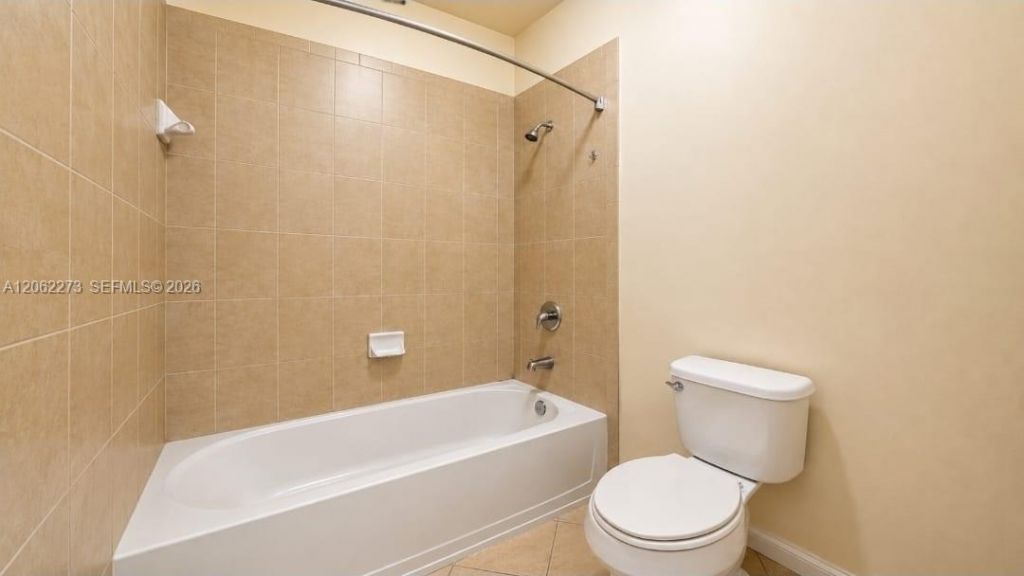 8890 W 33rd Ave, Hialeah, FL 33018 Photo