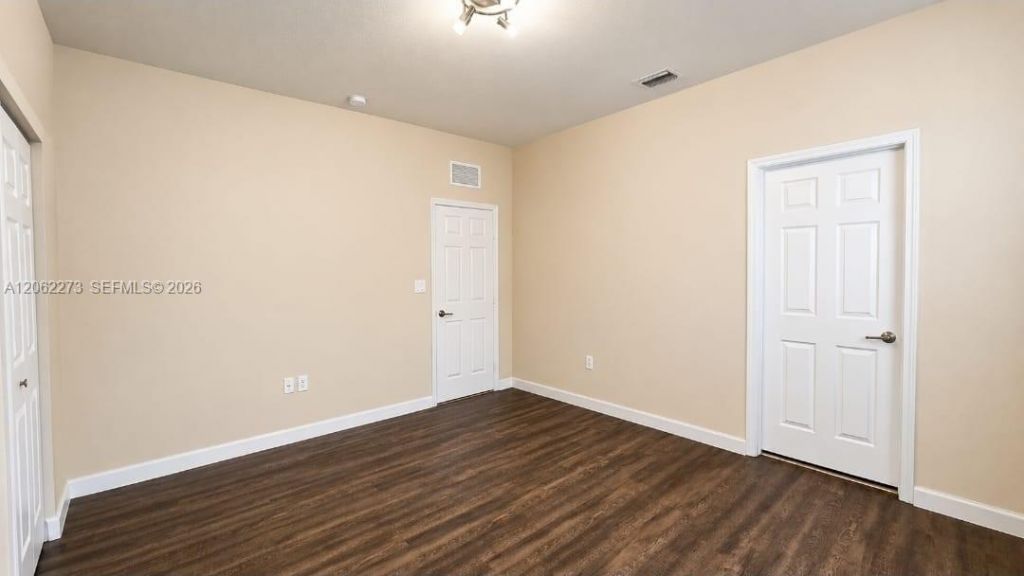 8890 W 33rd Ave, Hialeah, FL 33018 Photo