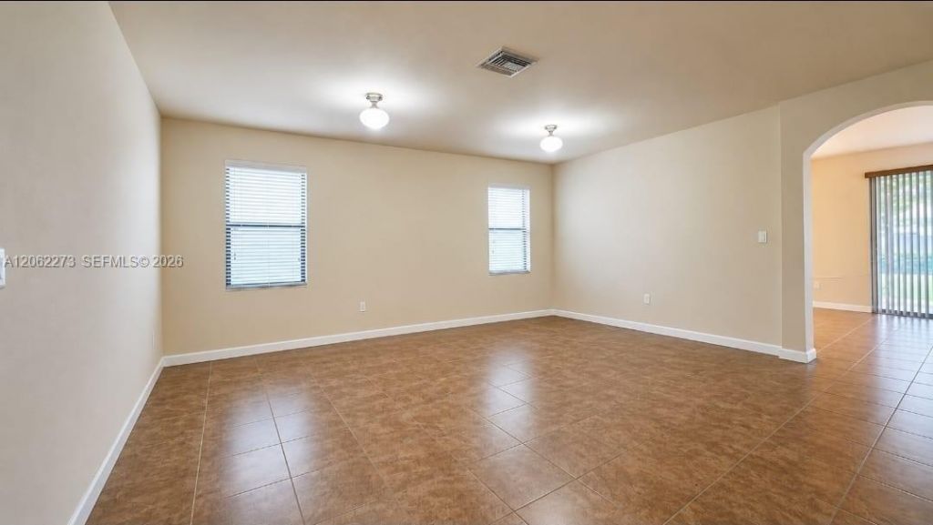 8890 W 33rd Ave, Hialeah, FL 33018 Photo