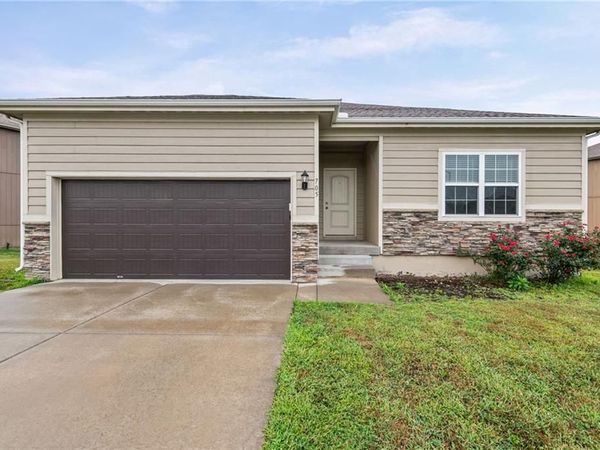 705 NW 111th Terrace, Kansas City, MO 64155