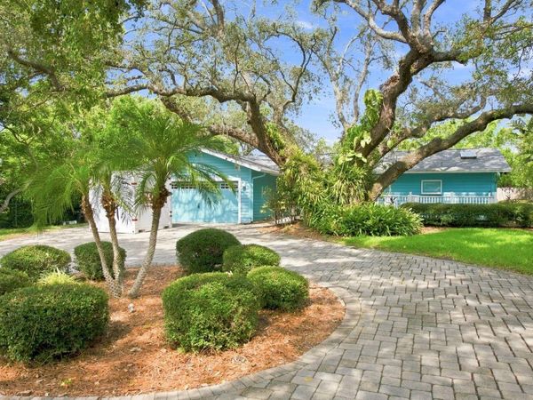 1111 CARLTON ROAD, TARPON SPRINGS, FL 34689