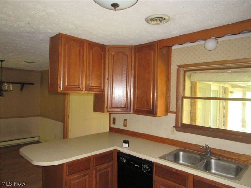 10940 Julie Street NE, Alliance, OH 44601 Photo 10