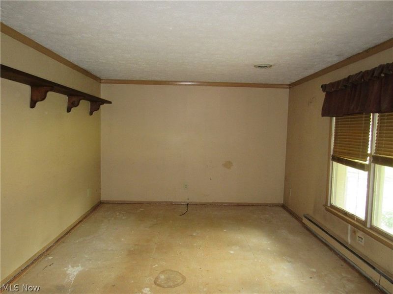 10940 Julie Street NE, Alliance, OH 44601 Photo 3