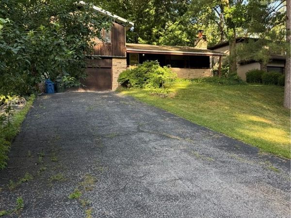3791 Butterfield Drive , Akron, OH 44319
