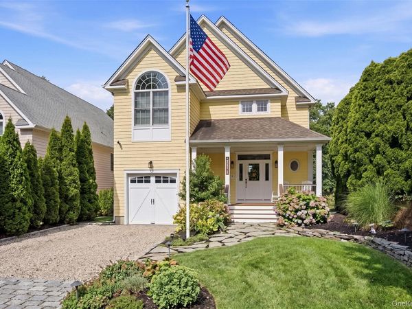 114 Eatons neck Road , Northport, NY 11768
