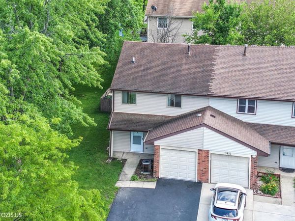1405 Merrimac Lane N, Hanover Park, IL 60133