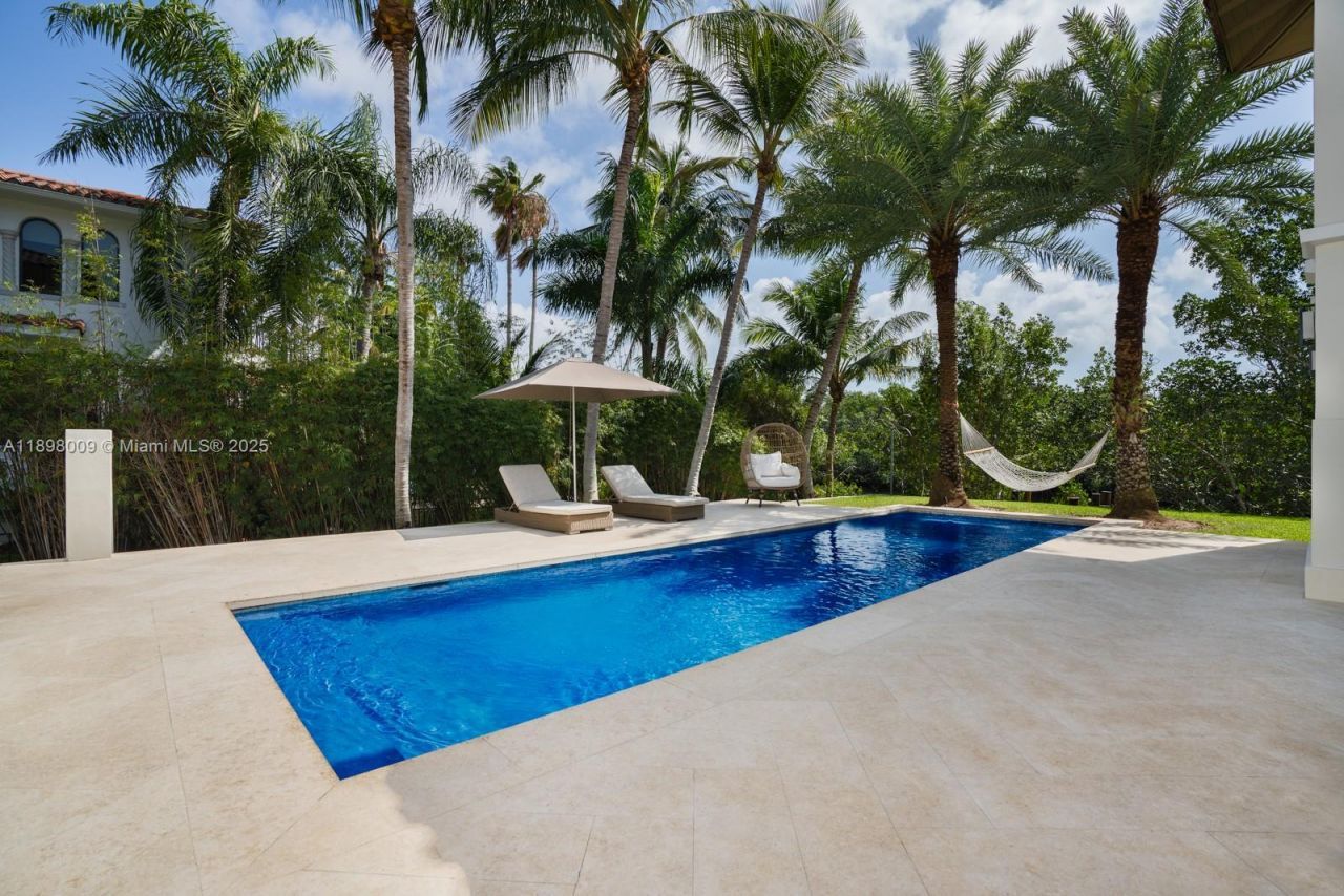112 Paloma Dr, Coral Gables, FL 33143 Photo