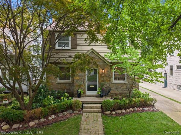 23 Amherst Road, Pleasant Ridge, Mi 48069