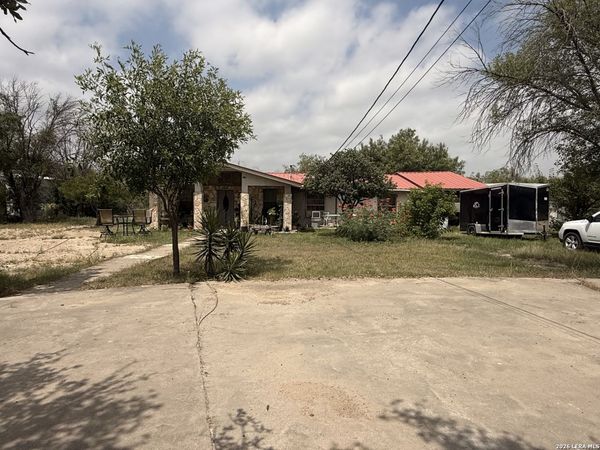1634 Avenida Encuentro, Eagle Pass, TX 78852