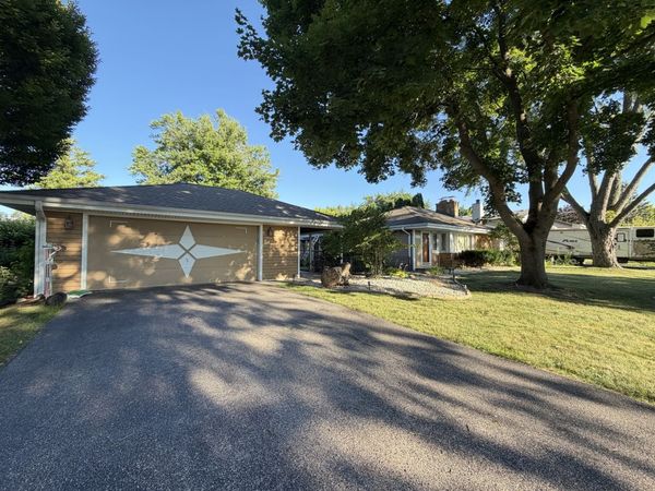 37235 N Hillside Drive, Lake Villa, IL 60046