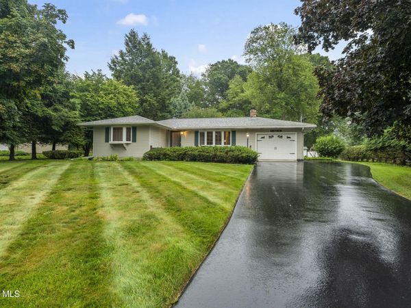 17 Weiser Street, Glenmont, NY 12077
