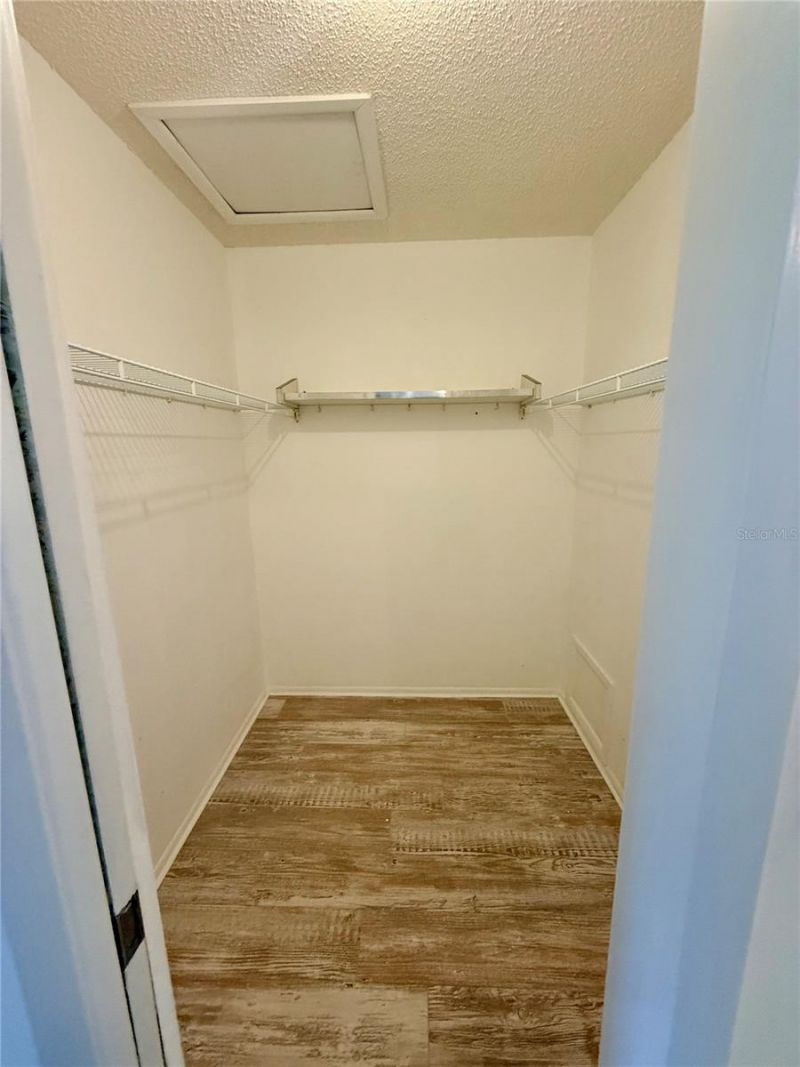 7880 Palm Aire Lane, Unit 203, Sarasota, FL 34243 Photo