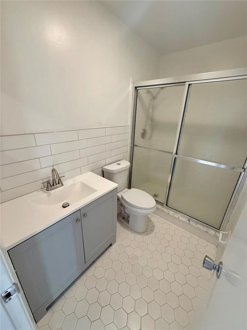 7880 Palm Aire Lane, Unit 203, Sarasota, FL 34243 Photo