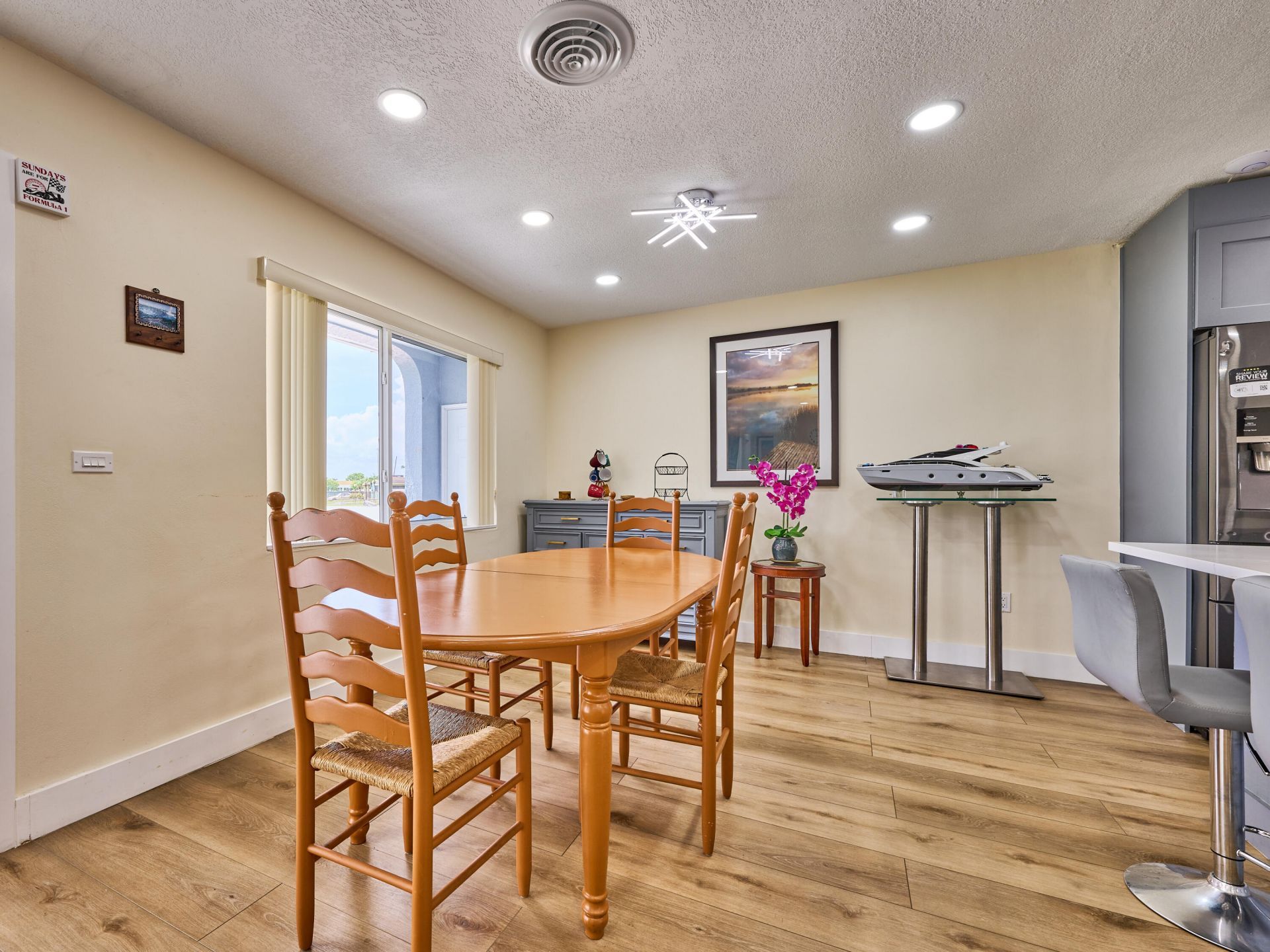 19615 NW 14th Avenue, Miami, FL 33169 Photo