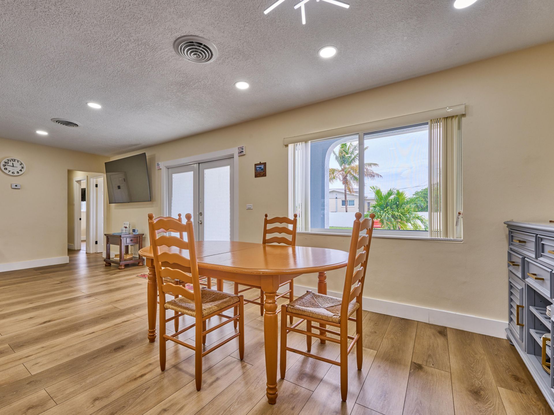 19615 NW 14th Avenue, Miami, FL 33169 Photo