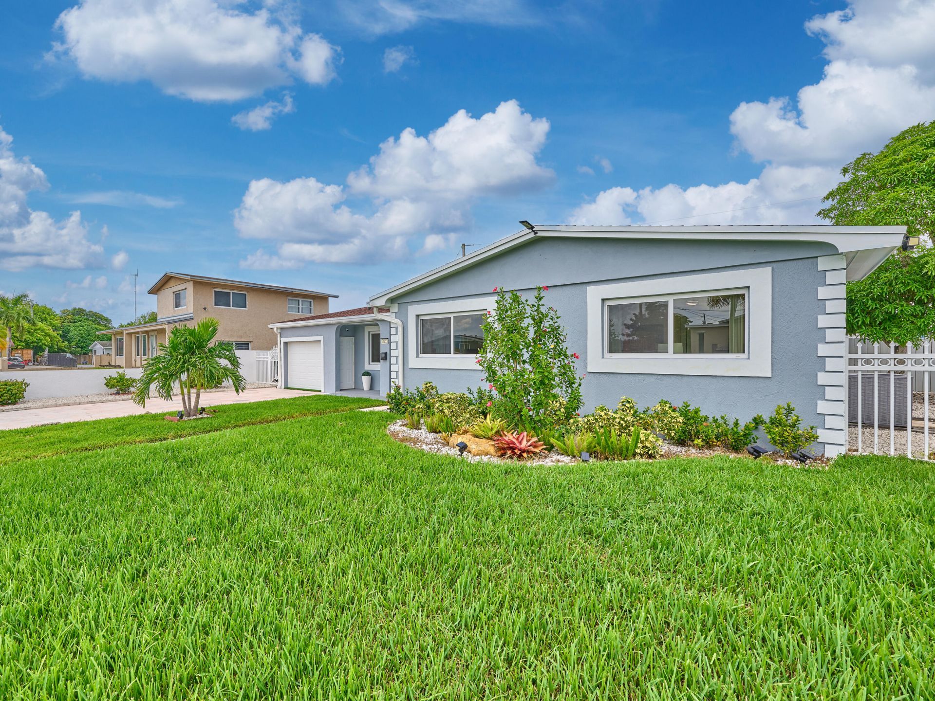 19615 NW 14th Avenue, Miami, FL 33169 Photo