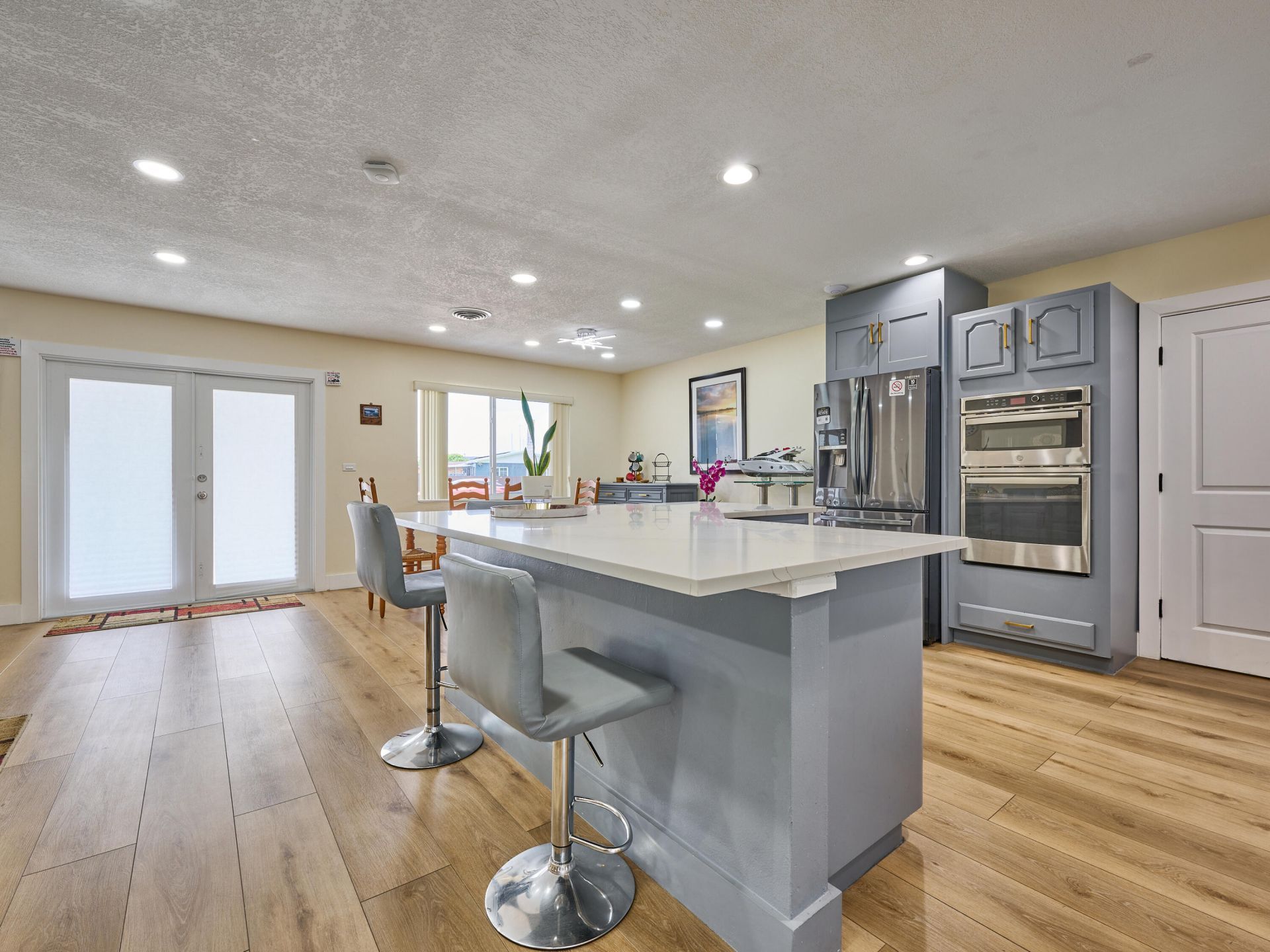 19615 NW 14th Avenue, Miami, FL 33169 Photo