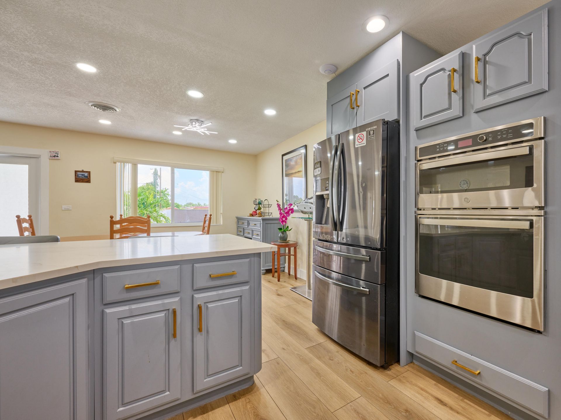 19615 NW 14th Avenue, Miami, FL 33169 Photo