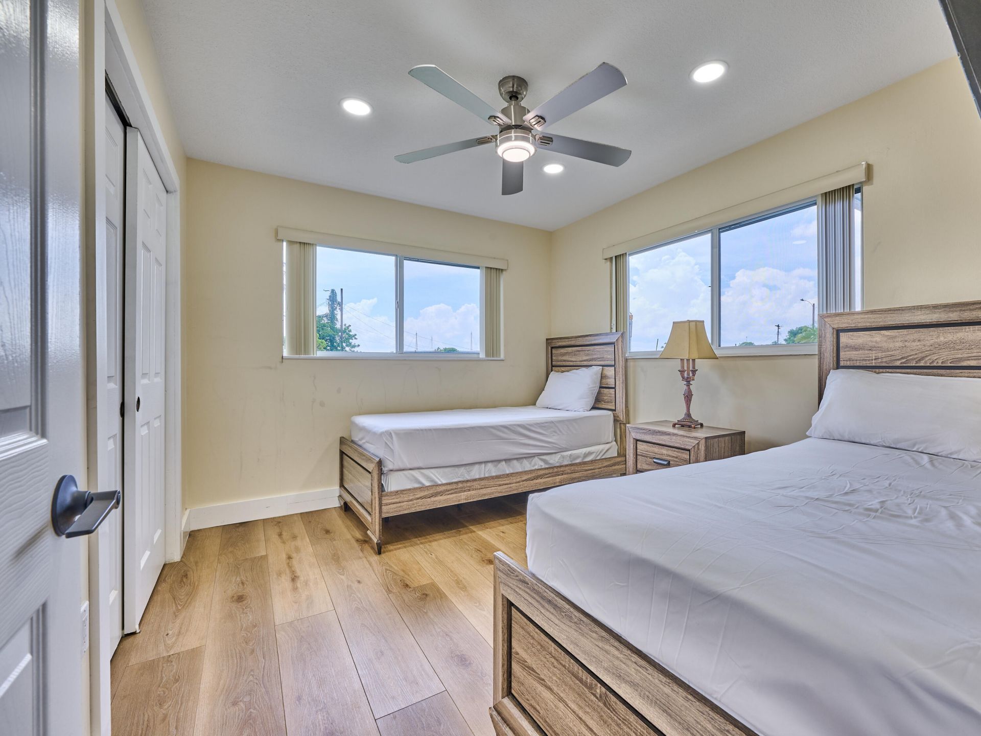 19615 NW 14th Avenue, Miami, FL 33169 Photo