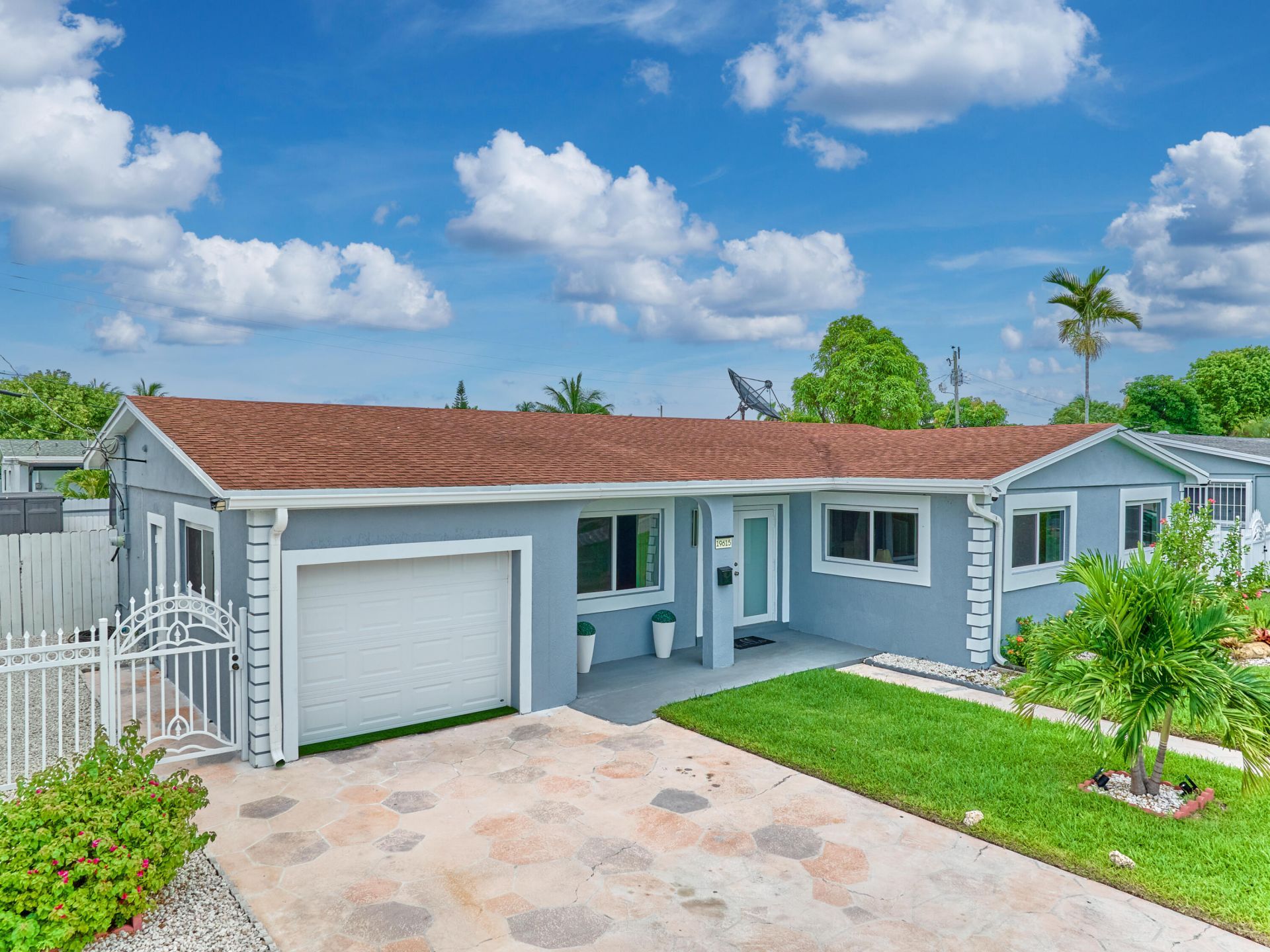 19615 NW 14th Avenue, Miami, FL 33169 Photo