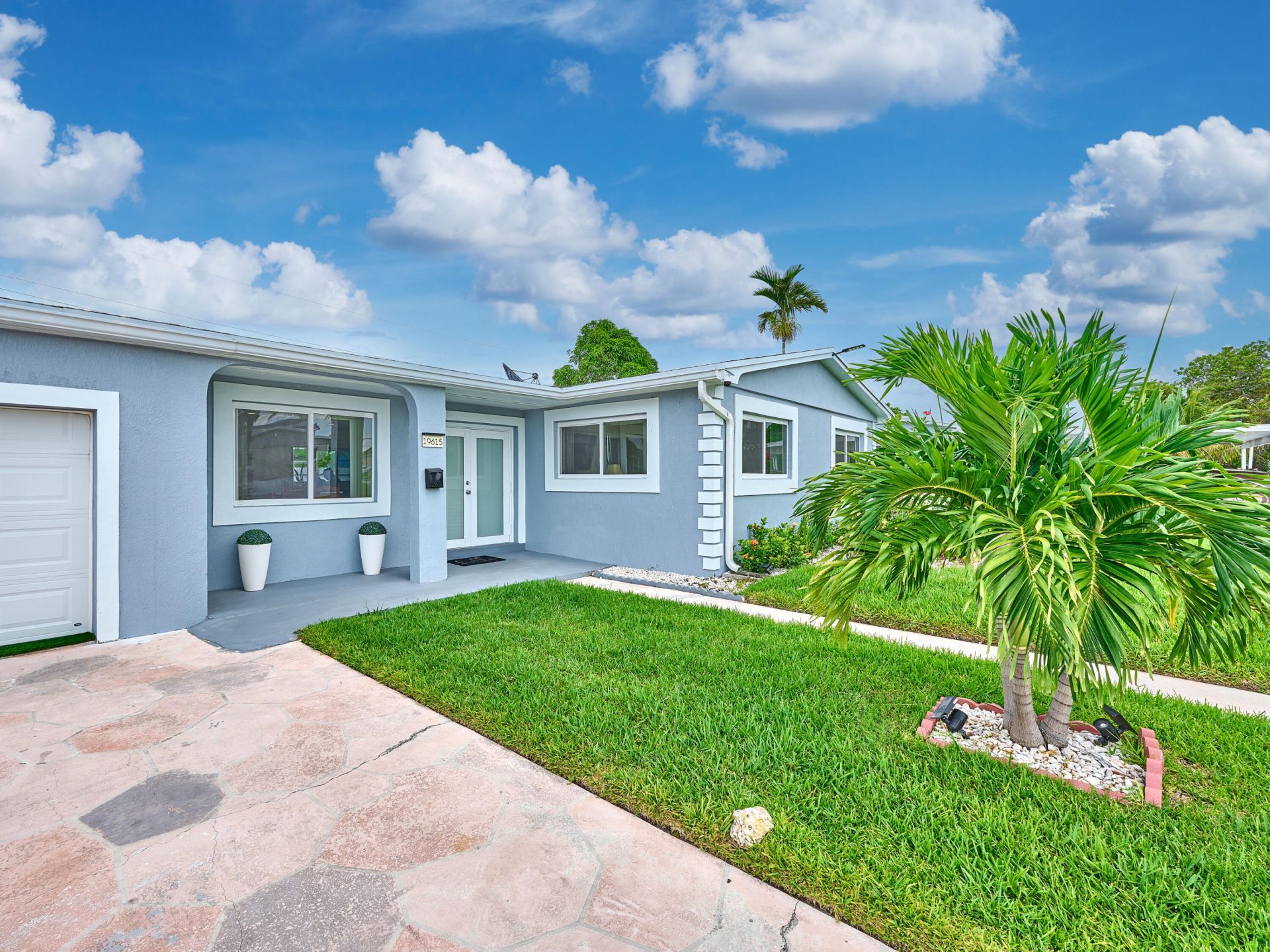 19615 NW 14th Avenue, Miami, FL 33169 Photo