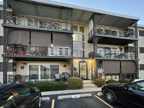 Unit 2-12, La Grange, IL 60525