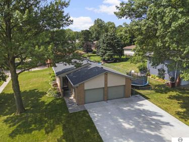 6041 Kenwood Road, Lincoln, NE 68516