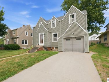 403 S Gates Street, Oakland, IA 51560