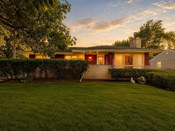 8420 Schreiber Drive , Munster, IN 46321