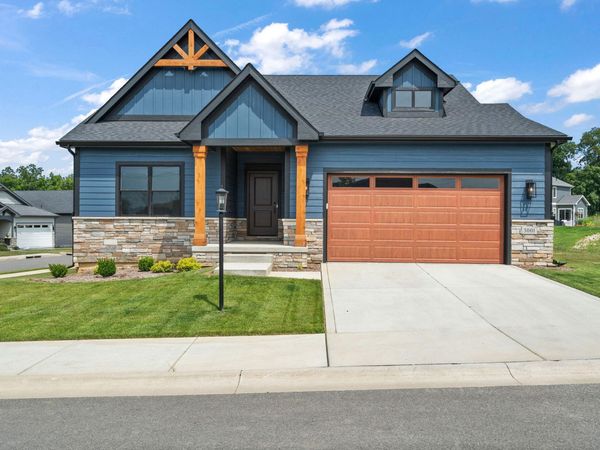 3001 Forestside Lane , Valparaiso, IN 46385