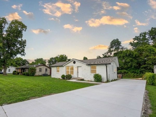 160 Haynes Park Dr , Nashville, TN 37218