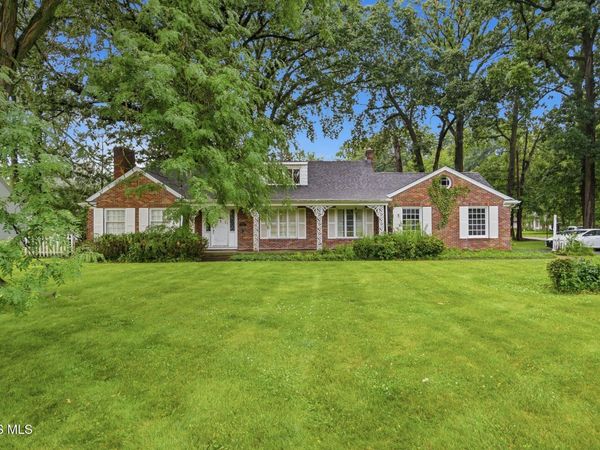 4524 River Road , Toledo, OH 43614