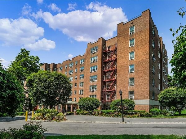 290 Collins Ave , Unit 2C, Fleetwood, NY 10552
