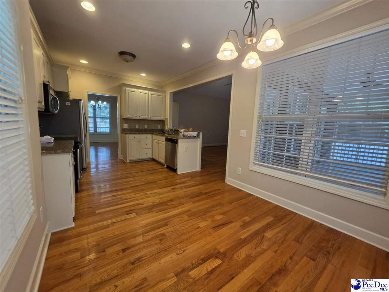 995 Maggie Way Photo 11