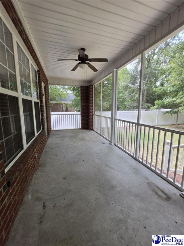 995 Maggie Way Photo 12