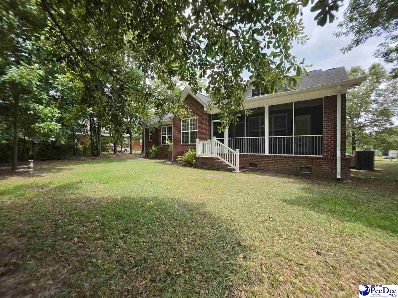 995 Maggie Way Photo 14