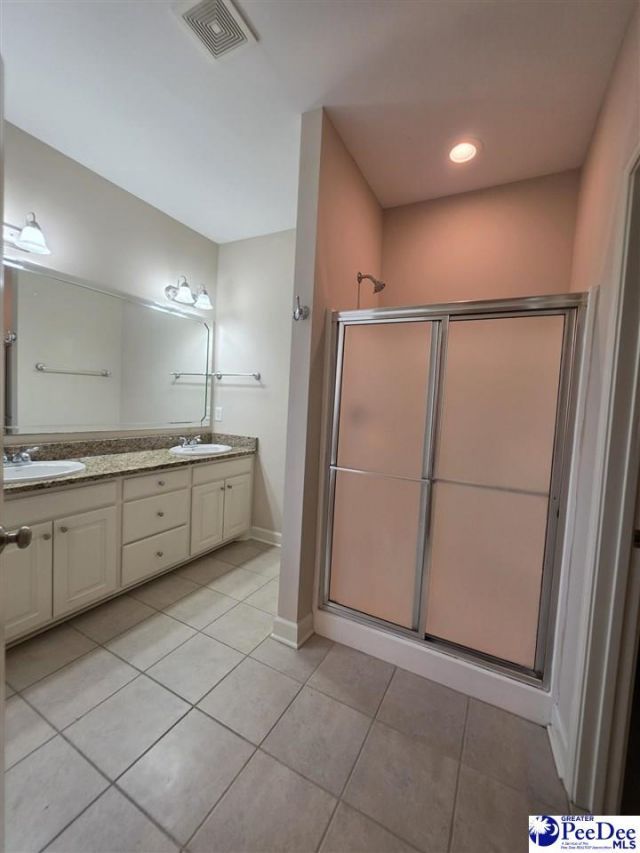 995 Maggie Way Photo 17