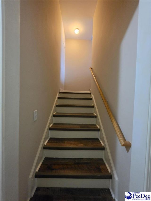 995 Maggie Way Photo 23