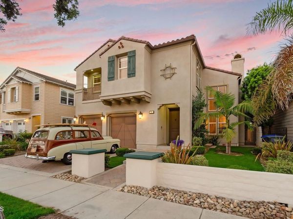 3927 W Hemlock Street, Oxnard, CA 93035