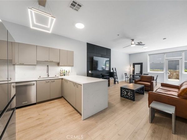 435 W Center Street Promenade, Unit 221, Anaheim, CA 92805