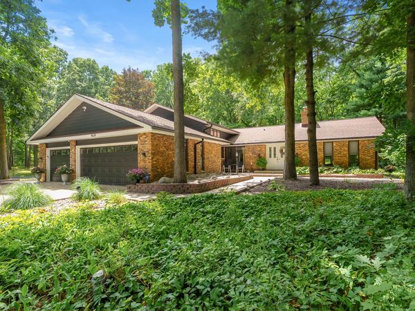 9929 W P Avenue, Kalamazoo, MI 49009