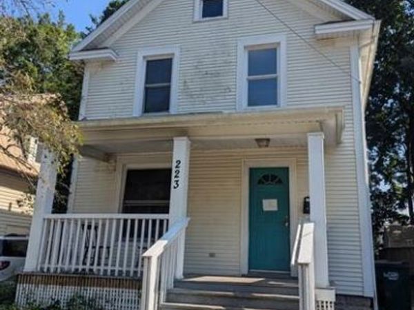 223 Woodlawn Avenue, Lansing, MI 48910