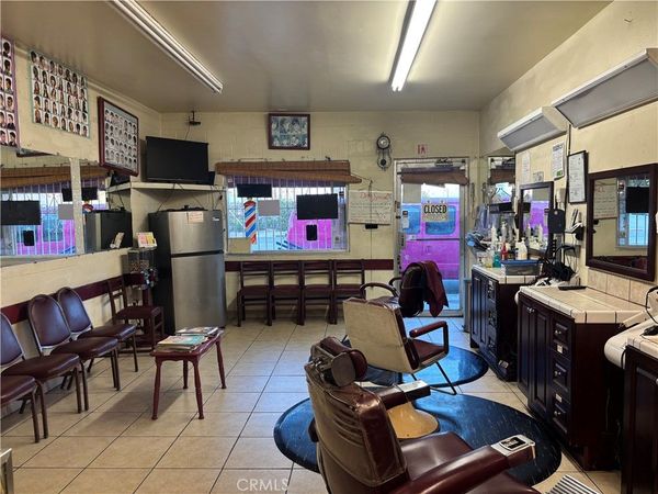 5941 A Cherry, Long Beach, CA 90805