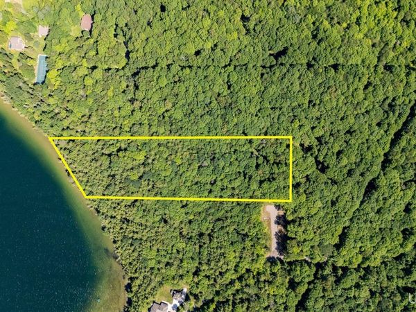 580 Pentoga Trail, Crystal Falls, MI 49920