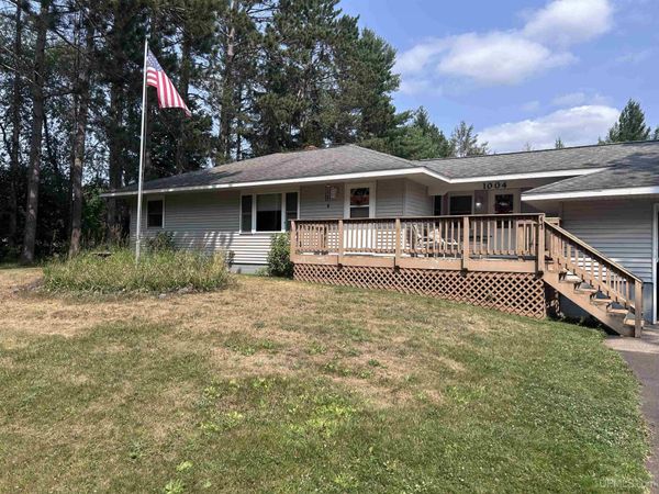 1004 Van Buskirk Road, Ironwood, MI 49938